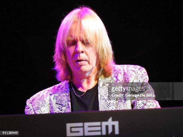 Photo of Rick WAKEMAN, Rick Wakeman of Yes performs in concert August 5, 2002 at Radio City Music Hall in New York City