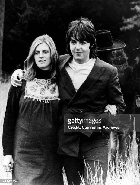 Photo of Paul McCARTNEY and Linda McCARTNEY; posed with Linda McCartney a week before the birth of their daughter, Mary