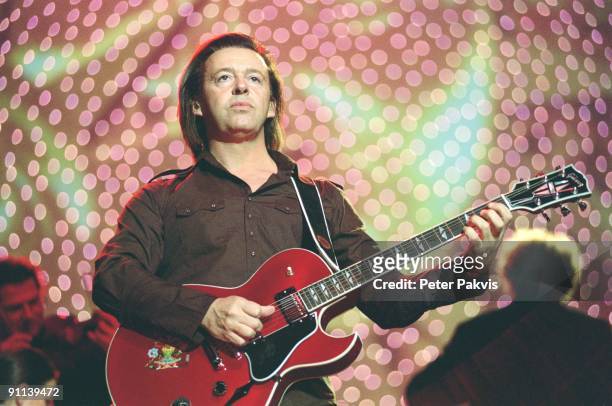 Photo of TEARS FOR FEARS, Tears For Fears, Night of The Proms, Ahoy, Rotterdam, Nederland, 16 november 2006, Pop, new wave, Roland Orzabal kijkt,...