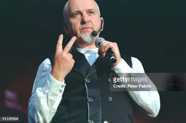 Photo of Peter GABRIEL; Peter Gabriel, WesterGasfabriek, Amsterdam, Nederland, 29 juni 2007, Pop, art rock, symfonisch, zanger componist en...
