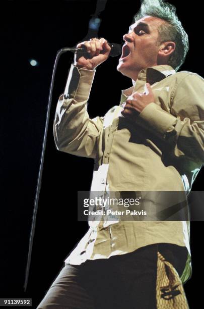Photo of MORRISSEY, Morrissey, Heineken Music Hall, Amsterdam,, Nederland, 20 december 2006, Pop, new wave, Morrissey zingt met volle overgave, en...