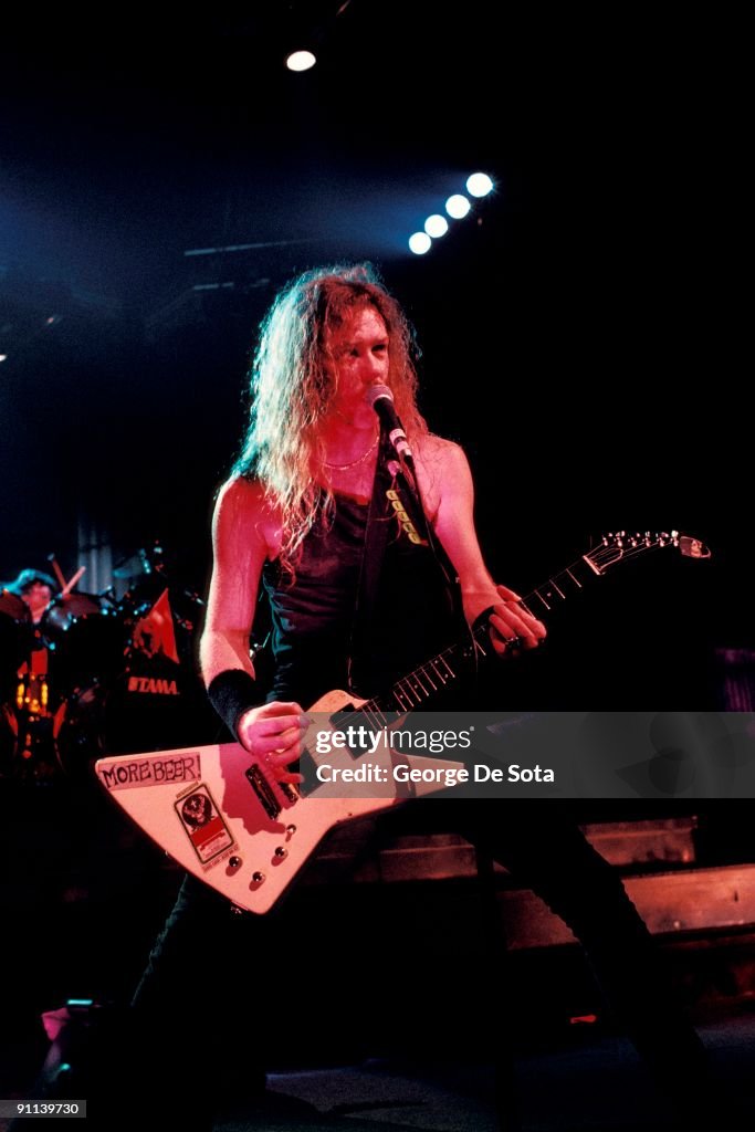 Photo of James HETFIELD and METALLICA
