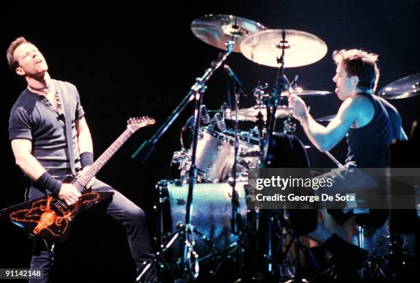 Photo of Lars ULRICH and James HETFIELD and METALLICA; L-R: James Hetfield and Lars Ulrich performing live onstage