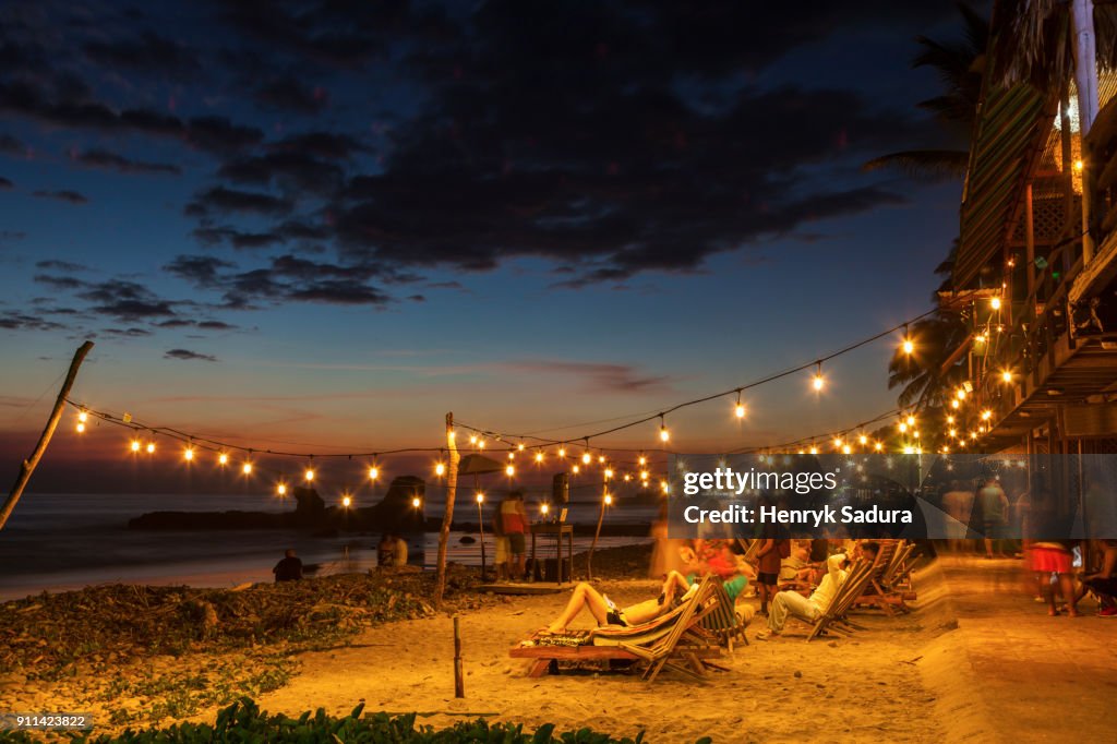 Beach party in El Tunco