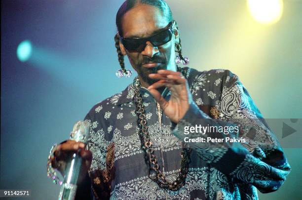 Photo of SNOOP DOGG, Snoop Dogg, North Sea Jazz, Rotterdam, Nederland, 15 juli 2007, Pop, rap, hip hop, Snoop Dogg gaat swingend gekleed in een lang...