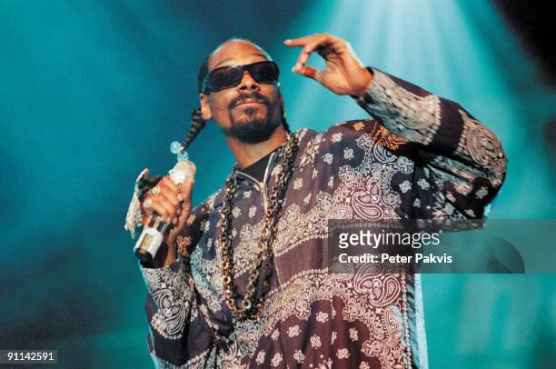 Photo of SNOOP DOGG, Snoop Dogg, North Sea Jazz, Rotterdam, Nederland, 15 juli 2007, Pop, rap, hip hop, Snoop Dogg gaat swingend gekleed in een lang...