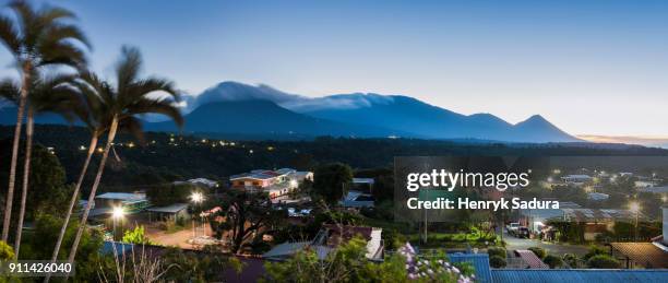 volcanoes of cerro verde national park - san salvador volcano stock pictures, royalty-free photos & images