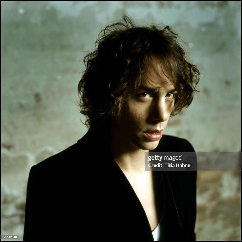 Singer Razor Razorlight Lead Singer Johnny Borrell On The Band’S Comeback – PTJCCV