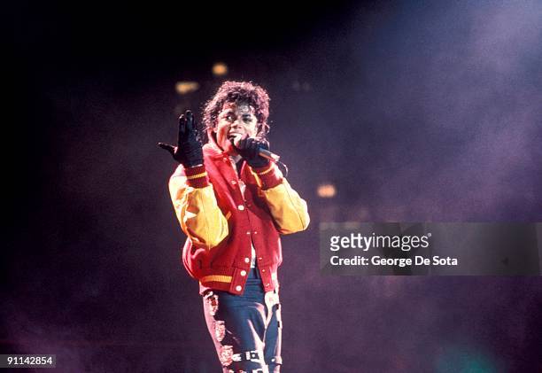 Photo of Michael JACKSON, Michael Jackson performing on stage, performing Thriller - Bad Tour