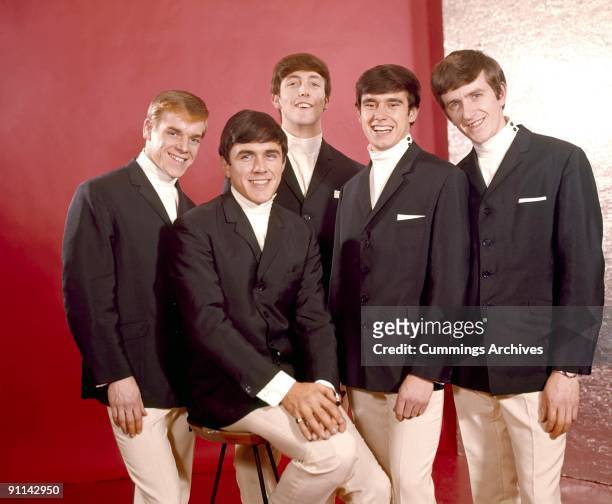 Photo of DAVE CLARK FIVE and Dave CLARK and Rick HUXLEY and Mike SMITH and Denis PAYTON and Lenny DAVIDSON; L-R Lenny Davidson, Dave Clark, Mike...