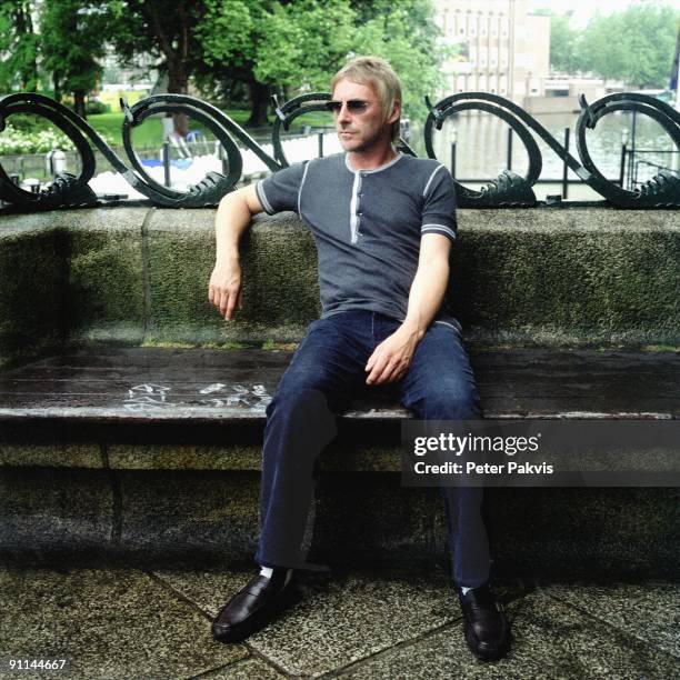 Photo of Paul WELLER; Paul Weller, Nederland, Leidse Brug, A'dam, 25 juli 2005, Pop, punk, mod, soul, gitaar, zanger, gitarist en componist, Paul...