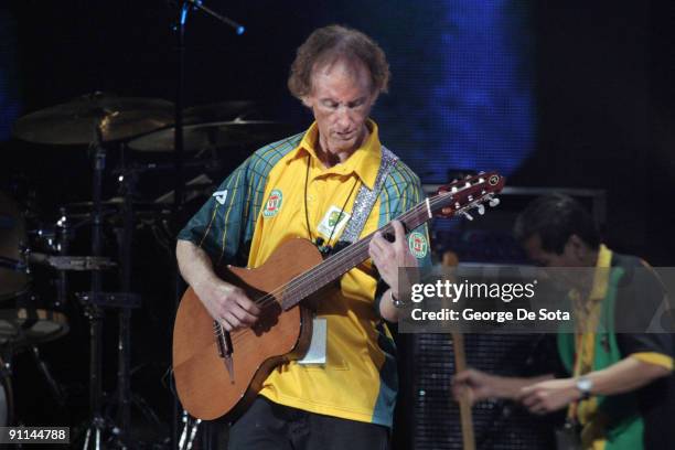 Photo of Robbie KRIEGER and DOORS OF THE 21st CENTURY; Robby Krieger