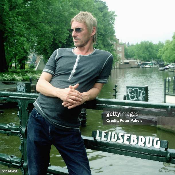 Photo of Paul WELLER; Paul Weller, Nederland, Leidse Brug, A'dam, 25 juli 2005, Pop, punk, mod, soul, gitaar, zanger, gitarist en componist, Paul...