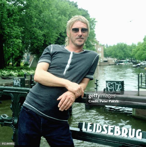 Photo of Paul WELLER; Paul Weller, Nederland, Leidse Brug, A'dam, 25 juli 2005, Pop, punk, mod, soul, gitaar, zanger, gitarist en componist, Paul...