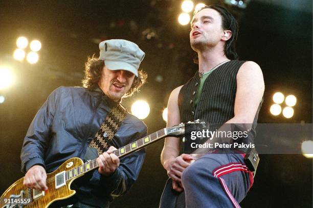 Photo of KANE, Kane, Nederland, Pinkpop, Landgraaf, 16 mei 2005, Pop, rock, zanger Dinand Woesthoff en de gitaar spelende, Dennis van Leeuwen, de...