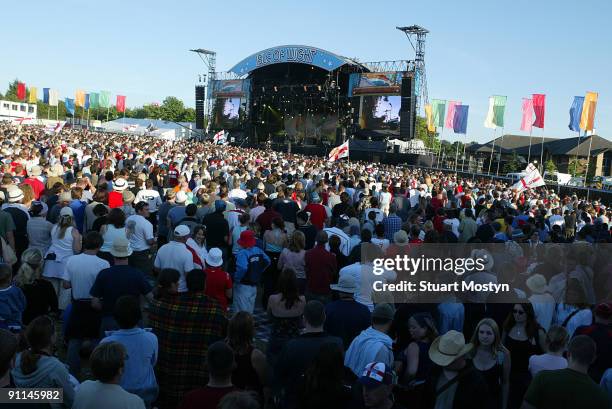 Photo of IOW FEST/STUART MOSTYN, Football crowd at Isle of Wight Festival Sunday 13 June 2004