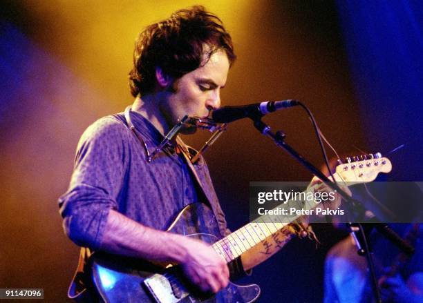 Photo of CLAP YOUR HANDS SAY YEAH; Clap Your Hands Say Yeah, De Melkweg/Max, Amsterdam, Nederland, 19 februari 2006, Pop, indie, de zanger blaast op...