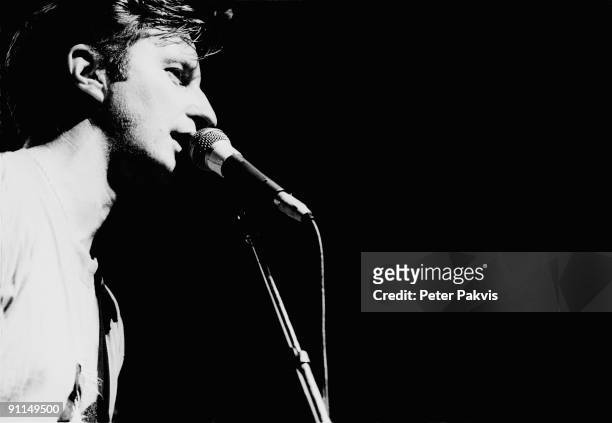 Photo of Billy BRAGG; Billy Bragg, Nederland, Het Paard, Den Haag, , Pop, punk, folk, de politiek geangegeerde zanger, Billy Bragg zingt zijn songs...