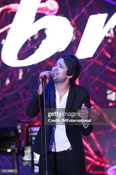 Photo of VIBRANTS, Giles Farnham performing on stage at the launch of the Fiat 500 held at the London Eye