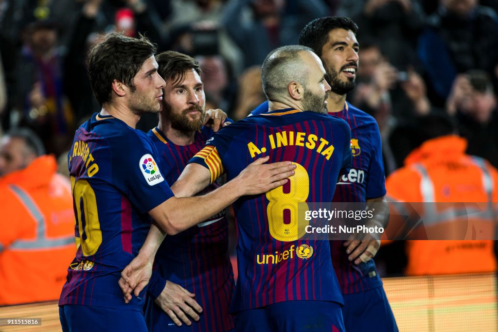 Barcelona v Deportivo Alaves - La Liga