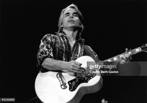 Photo of Hal KETCHUM, Hal Ketchum performing on stage