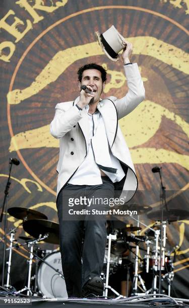 Photo of Serj TANKIAN, Serj Tankian performing on stage