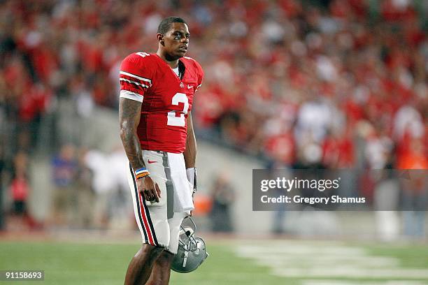 Quarterback Terrelle Pryor the Ohio State Buckeyes watchs the action during the game against the Southern California Trojans on September 12, 2009 at...