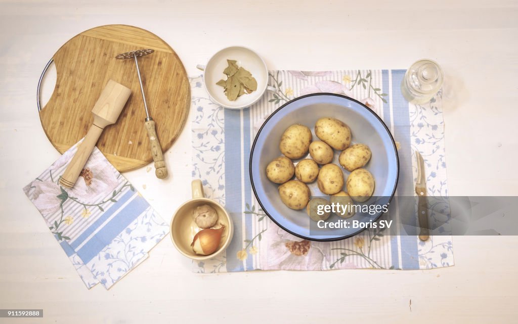 Making traditional shepherds pie