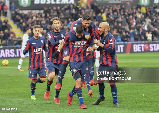 The players of Crotone celebrate the goal of Marcello Trotta during the match of Serie A FC Crotone vs Cagliari. Final result Crotone vs Cagliari 1-1.