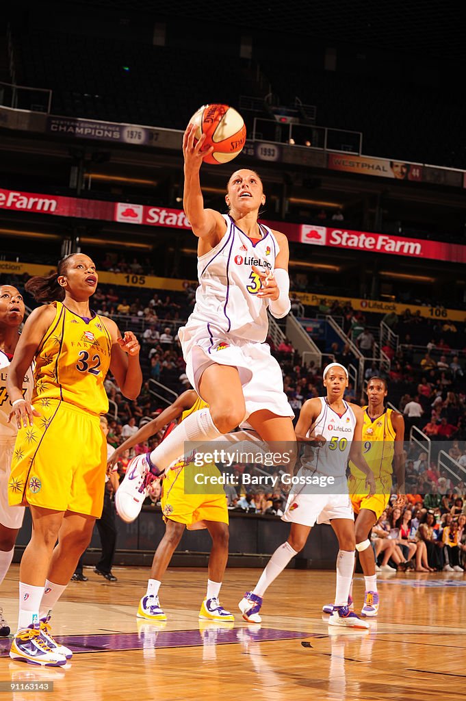 Los Angeles Sparks v Phoenix Mercury, Game 2