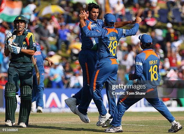Pakistan Inayat Rp Rp Singh Photos and Premium High Res Pictures - Getty Images