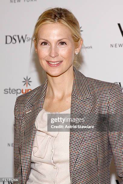 Actress Kelly Rutherford attends the DSW shop designer shoes for a cause at the W Hotel on September 26, 2009 in New York City.