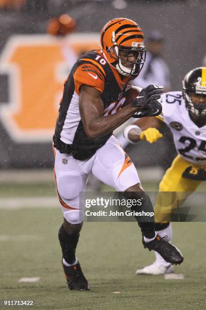 Green of the Cincinnati Bengals runs the football upfield during the game against the Pittsburgh Steelers at Paul Brown Stadium on December 4, 2017...