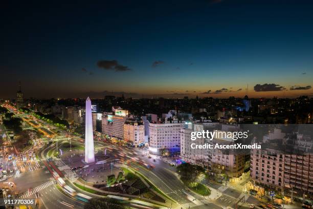 avenida 9 de julio, buenos aires - buenos aires night stock pictures, royalty-free photos & images