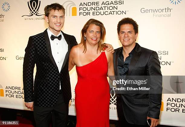 April Botello Artist Romero Britto Photos and Premium High Res Pictures - Getty Images