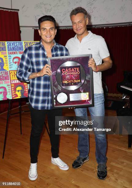 Colombian singer Silvestre Dangond and Walter Kolm visit the Sony Music Latin offices to announce his 'Caliente Tour 2018' for the United States and...