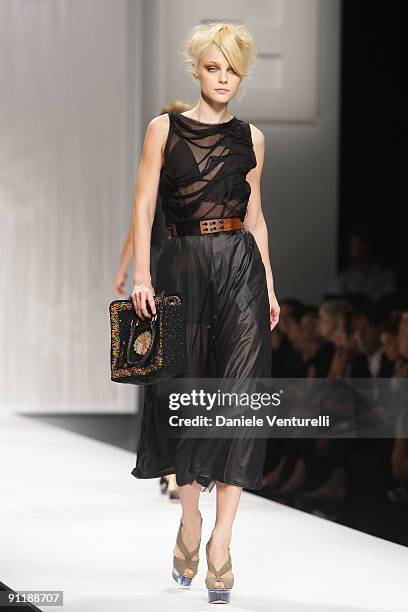 Model Vlada Roslyakova walks down the runway during the Fendi show as part of Milan Womenswear Fashion Week Spring/Summer 2010 at on September 27,...