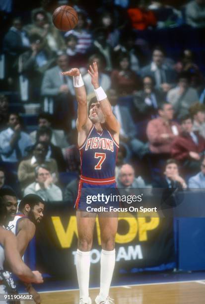 Kelly Tripucka of the Detroit Pistons shoots against the Washington Bullets during an NBA basketball game circa 1984 at the Capital Centre in...