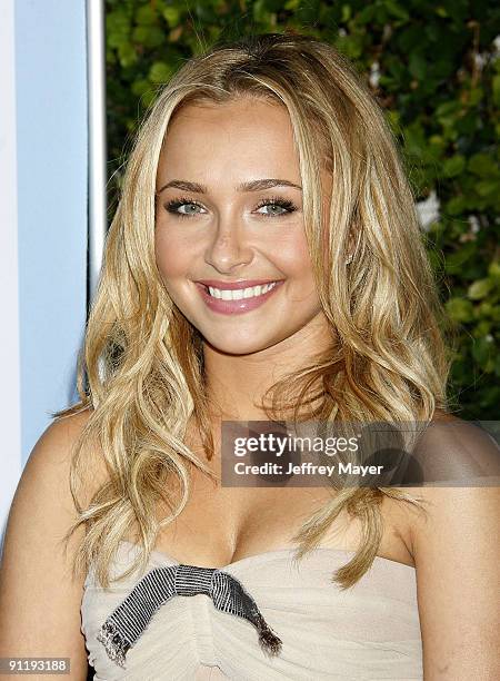 Actress Hayden Panettiere arrives at the Neutrogena Fresh Faces Music event to benefit VH1's Save The Music Foundation at Jim Henson Studios on...