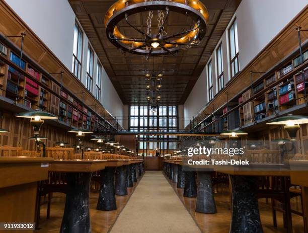 Library Top View Photos and Premium High Res Pictures - Getty Images