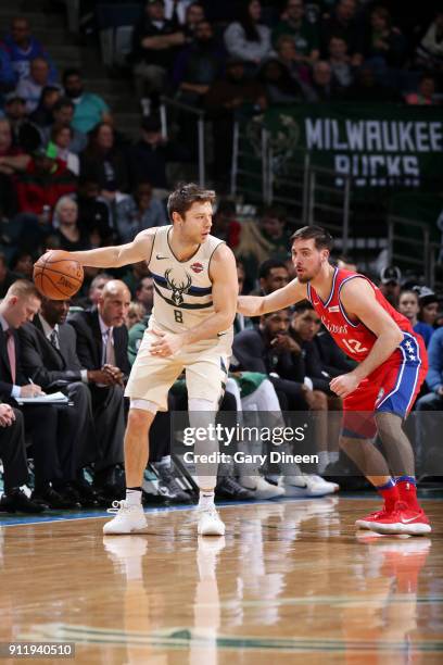 Matthew Dellavedova of the Milwaukee Bucks handles the ball during the game against the Philadelphia 76ers on January 29, 2018 at the BMO Harris...