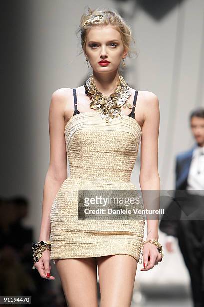 Model Lily Donaldson walks down the runway during the Dolce & Gabbana show as part of Milan Womenswear Fashion Week Spring/Summer 2010 on September...