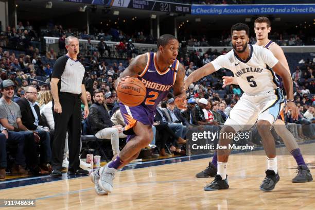 Isaiah Canaan of the Phoenix Suns handles the ball against the Memphis Grizzlies on January 29, 2018 at FedExForum in Memphis, Tennessee. NOTE TO...