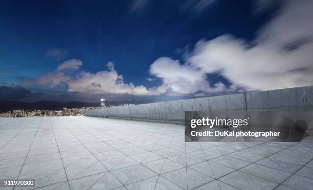 hong kong city square - strength tester stock pictures, royalty-free photos & images