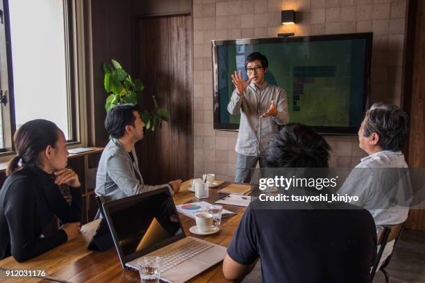 imagen empresarial, reunión, oficina - corporate hierarchy fotografías e imágenes de stock