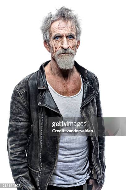 ritratto di un vecchio rocker degli anni '60 - cantante rock foto e immagini stock