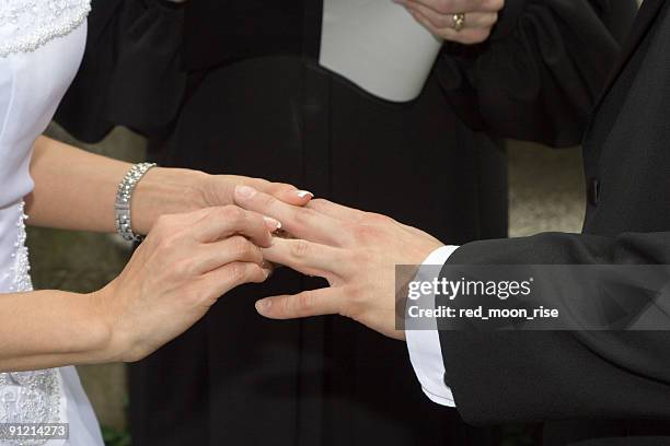 Marriage Reverant Moon 247 Reverend Moon Stock Photos, High-Res Pictures, and Images - Getty ...