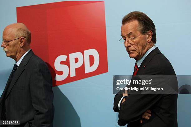 The chairman of the Social Democratic Party Franz Muentefering and Peter Struck, parliamentary group leader of Germany's social democratic party,...