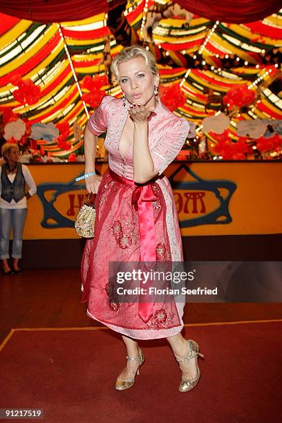 Eva Habermann attends 'Regines Damenwiesn' at Hippodrom at the Theresienwiese on September 28, 2009 in Munich, Germany. Oktoberfest is the world's...