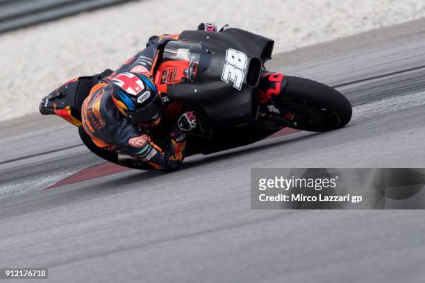 Bradley Smith of Great Britain and Red Bull KTM Factory Racing rounds the bend during the MotoGP test in Sepang at Sepang Circuit on January 30, 2018...